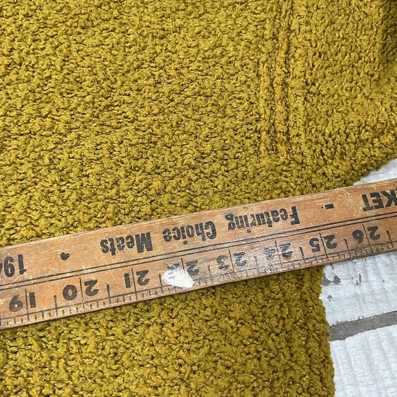 Free People Finders Keepers Green V-Neck Sweater Sz S Boxy Slouchy Fuzzy Boho - Picture 3 of 6